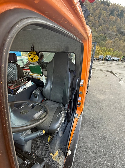 Mercedes-Benz 1523/36at 10 of 14