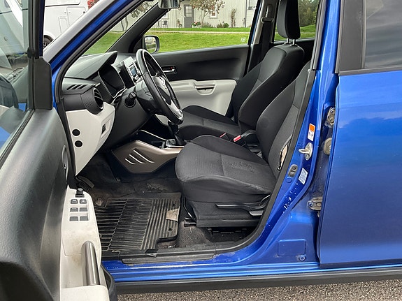 Suzuki Ignis 24 of 28