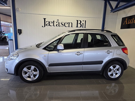 Suzuki SX4 2 of 19
