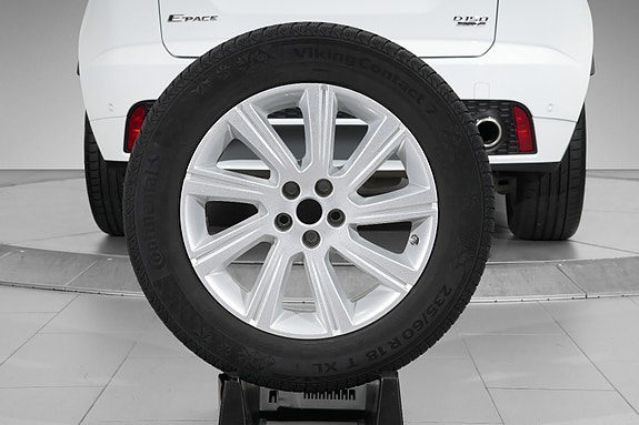 Jaguar E-PACE 27 of 27