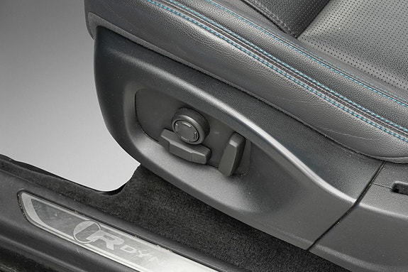 Jaguar E-PACE 11 of 27