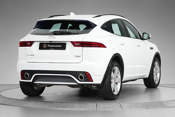 Jaguar E-PACE 4 of 27