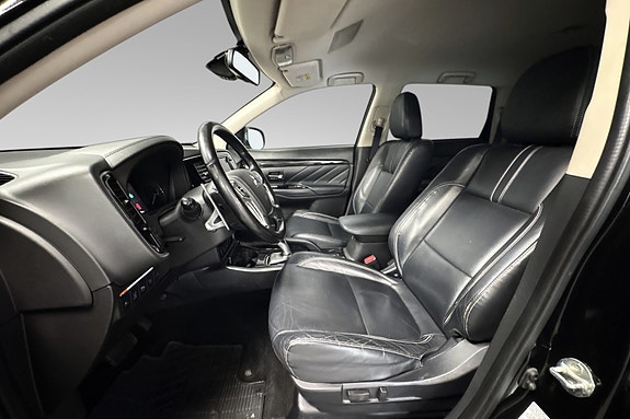 Mitsubishi Outlander 19 of 30