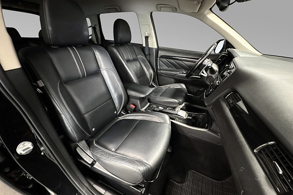Mitsubishi Outlander 24 of 30
