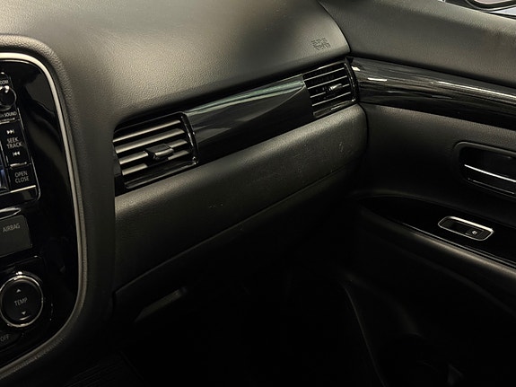 Mitsubishi Outlander 27 of 30