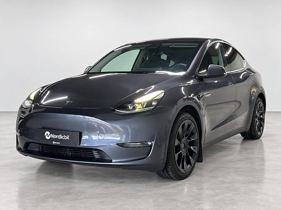 Tesla Model Y 3 of 20