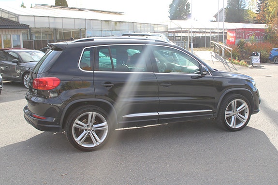 Volkswagen Tiguan 3 of 30