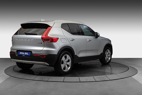 Volvo XC40 4 of 27