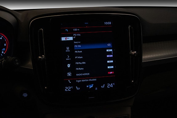 Volvo XC40 13 of 27