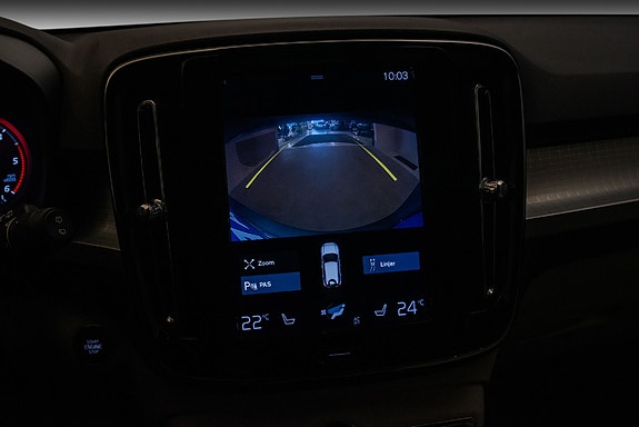 Volvo XC40 10 of 27