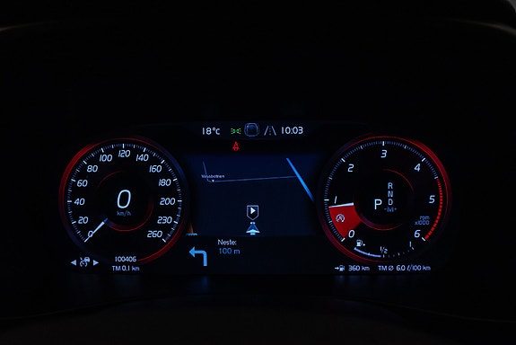 Volvo XC40 9 of 27
