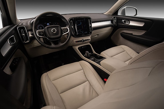 Volvo XC40 18 of 27
