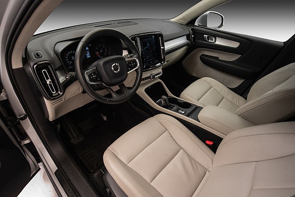 Volvo XC40 19 of 27