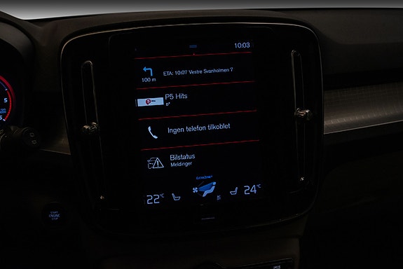 Volvo XC40 11 of 27