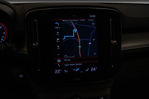 Volvo XC40 14 of 27