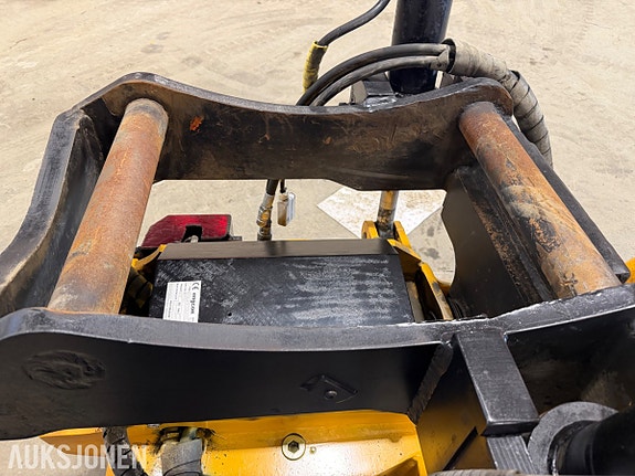 Engcon EC30 Tiltrotator med S70 feste 9 of 11