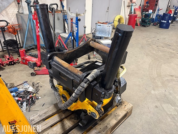 Engcon EC30 Tiltrotator med S70 feste 2 of 11
