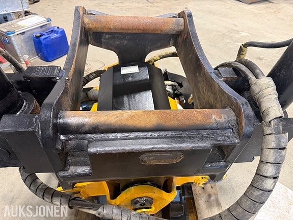 Engcon EC30 Tiltrotator med S70 feste 10 of 11
