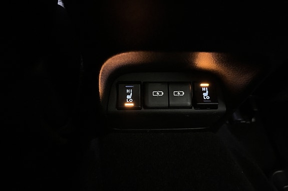 Lexus UX300e 12 of 20