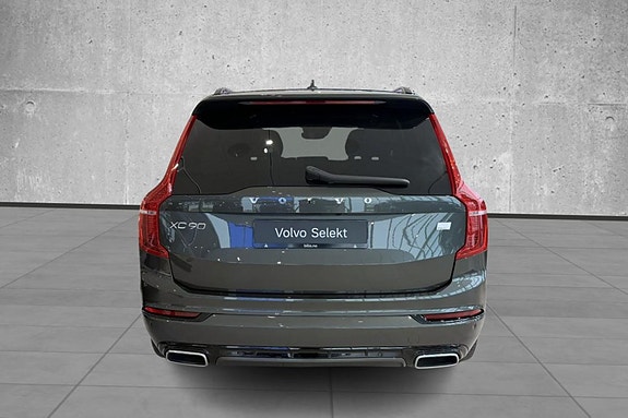 Volvo XC90 8 of 30