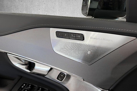 Volvo XC90 21 of 30