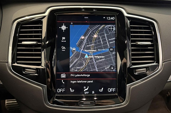 Volvo XC90 26 of 30