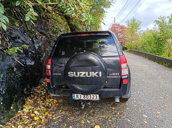 Suzuki Grand Vitara 4 of 5