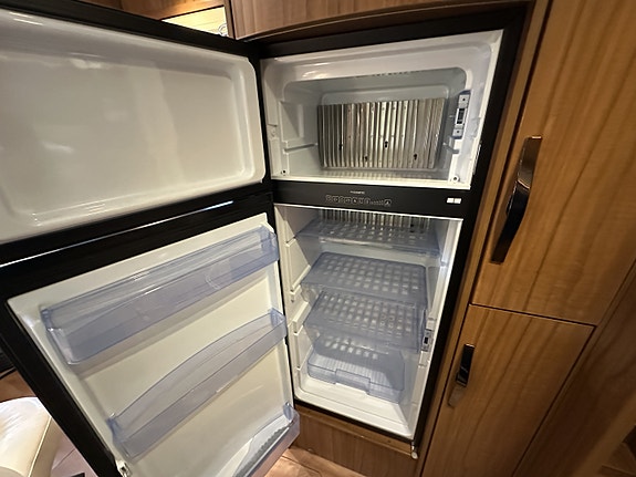 Hymer B 778 PremiumLine 2018 – 177 hk automat | Enkeltsenger | Alde | Skinn I Hengerfeste I Godt Utstyrt ! 19 of 30