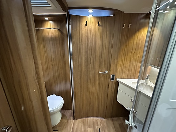 Hymer B 778 PremiumLine 2018 – 177 hk automat | Enkeltsenger | Alde | Skinn I Hengerfeste I Godt Utstyrt ! 29 of 30