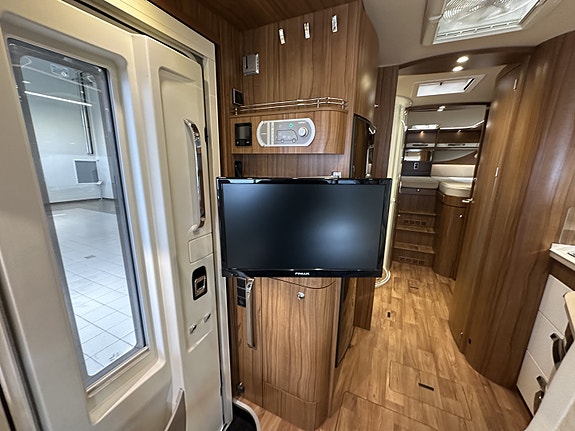 Hymer B 778 PremiumLine 2018 – 177 hk automat | Enkeltsenger | Alde | Skinn I Hengerfeste I Godt Utstyrt ! 16 of 30