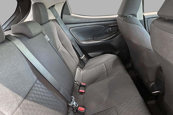 Toyota Yaris 17 of 25