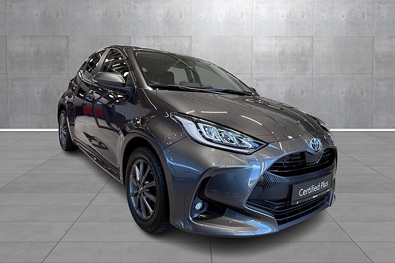 Toyota Yaris 7 of 25