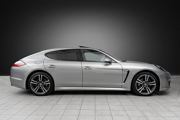 Porsche Panamera 12 of 30