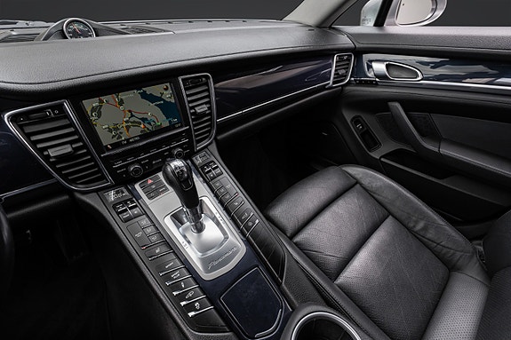 Porsche Panamera 21 of 30