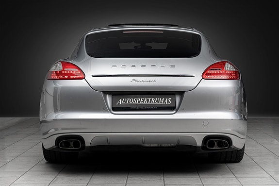 Porsche Panamera 9 of 30