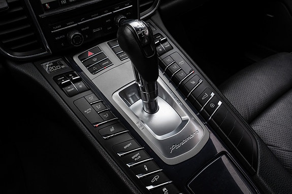 Porsche Panamera 22 of 30