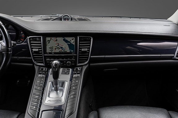 Porsche Panamera 20 of 30