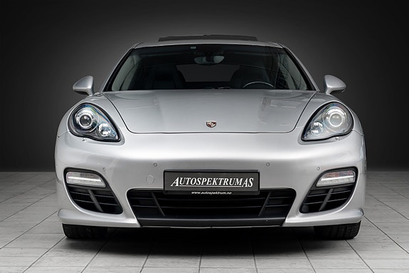 Porsche Panamera 3 of 30