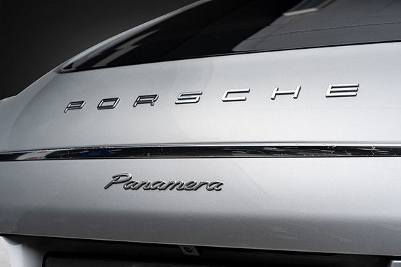Porsche Panamera 8 of 30
