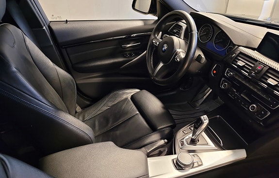 BMW 330e 6 of 11