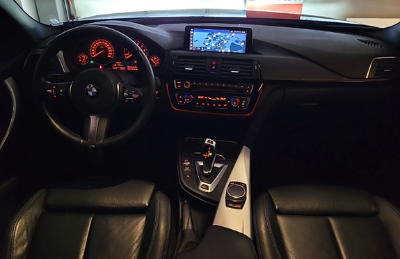 BMW 330e 8 of 11