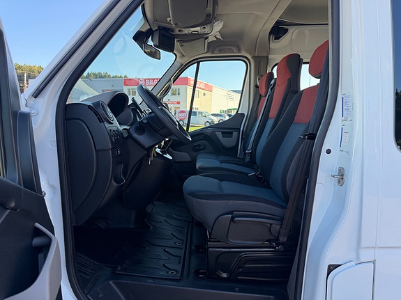 Renault Master 8 of 14