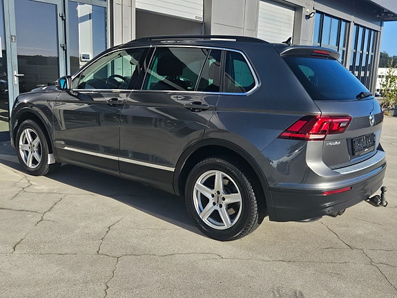 Volkswagen Tiguan 3 of 18