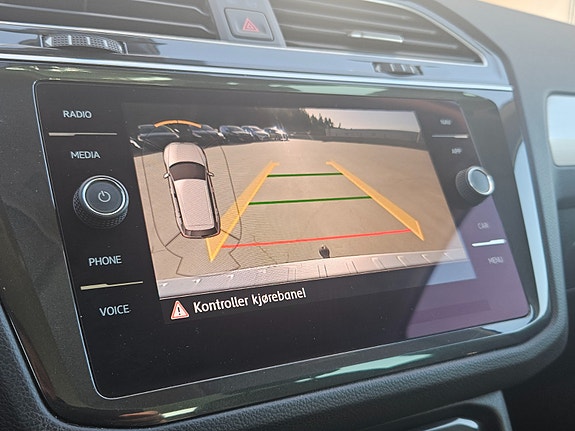 Volkswagen Tiguan 14 of 18