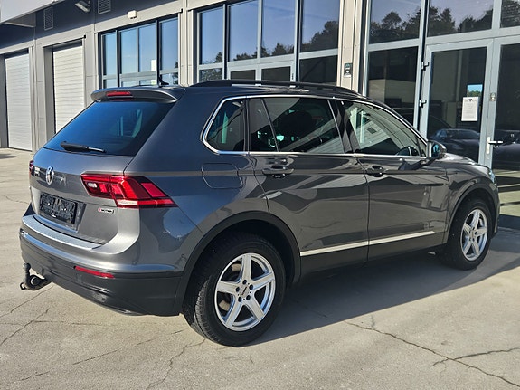 Volkswagen Tiguan 4 of 18