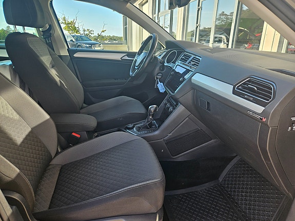 Volkswagen Tiguan 9 of 18