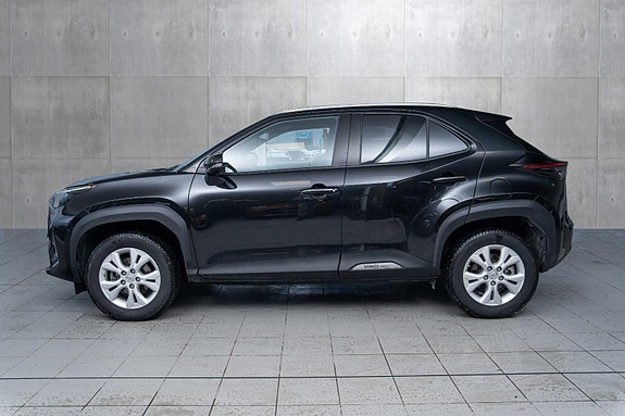 Toyota Yaris Cross 2 of 19