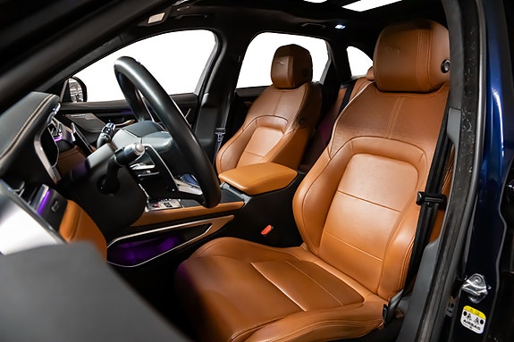 Jaguar F-PACE 3 of 30
