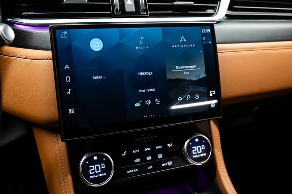 Jaguar F-PACE 25 of 30