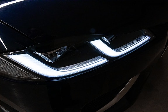 Jaguar F-PACE 13 of 30